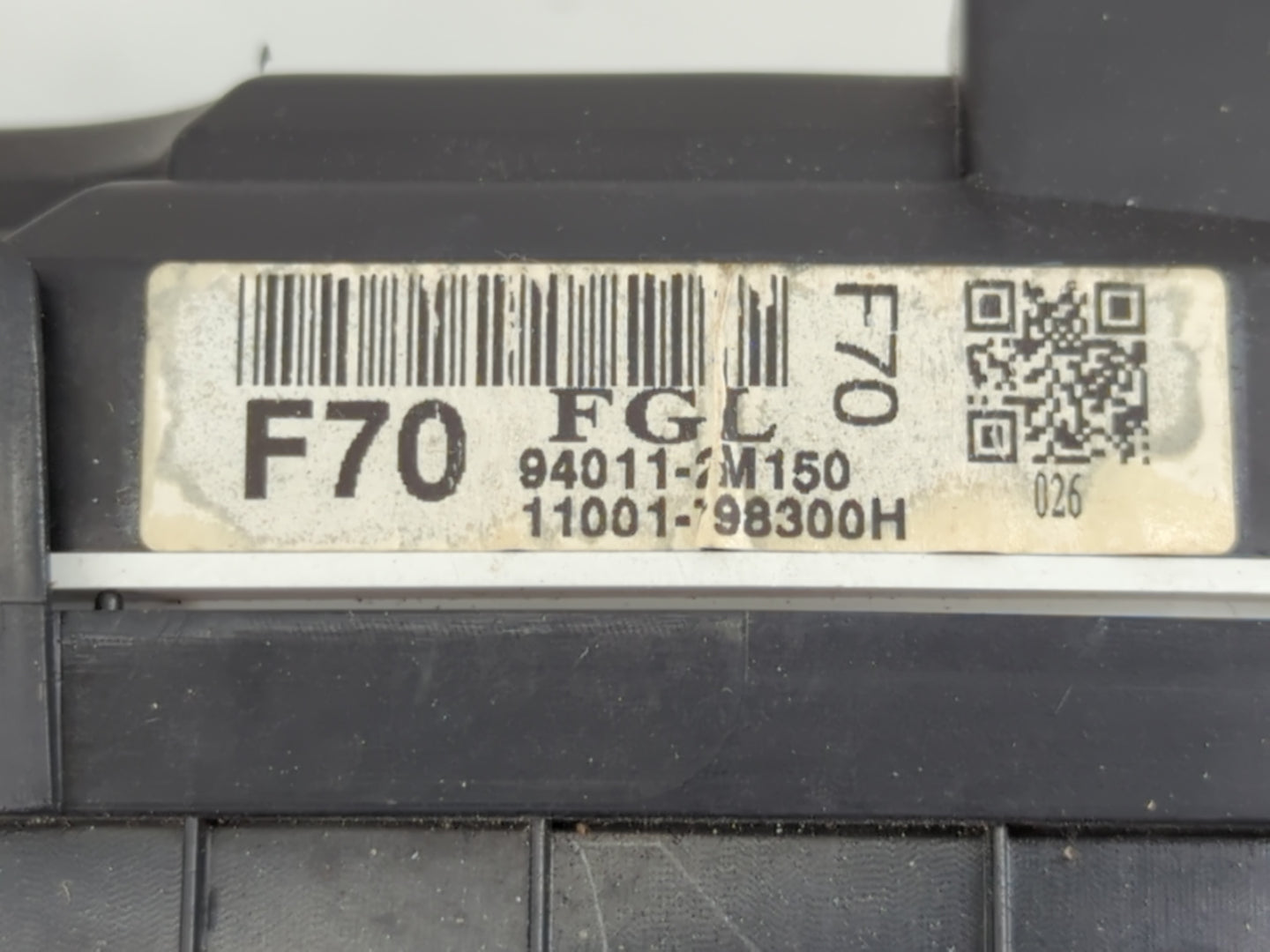 2011-2012 Hyundai Genesis Instrument Cluster Speedometer Gauges P/N:94011-2M150 Fits Fits 2011 2012 OEM Used Auto Parts - Oe