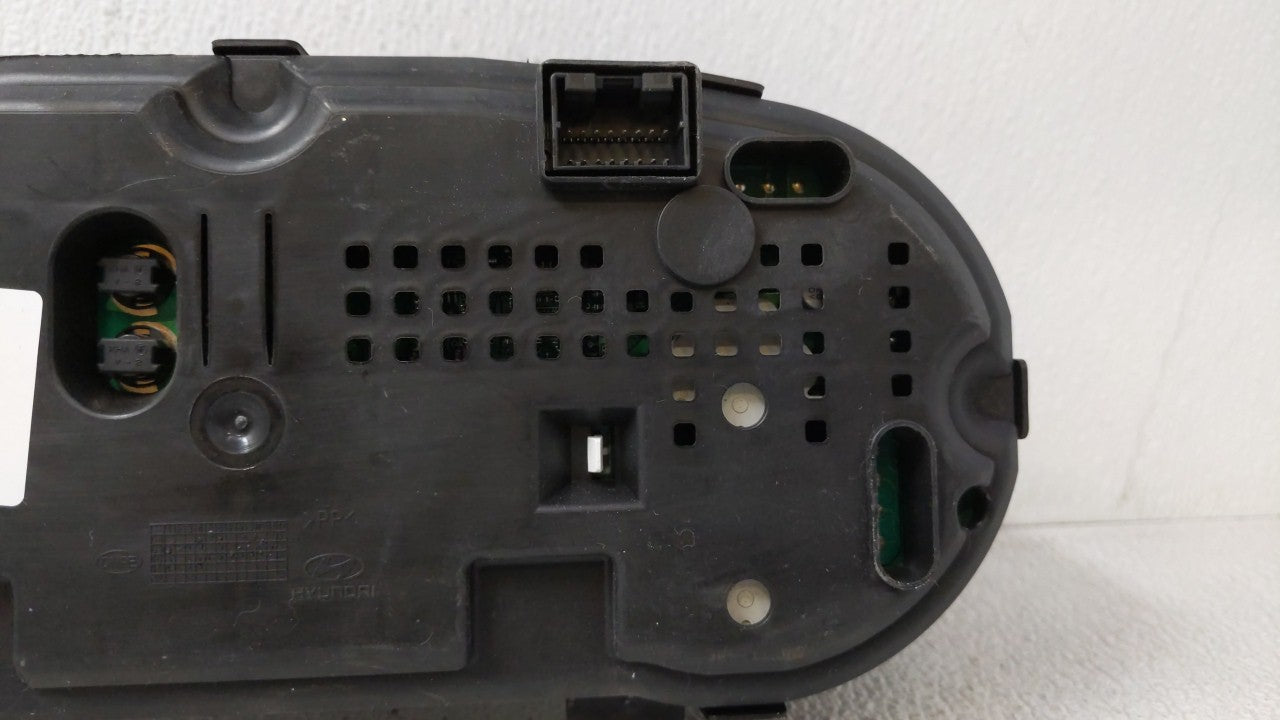 2011-2012 Hyundai Genesis Instrument Cluster Speedometer Gauges P/N:94031-2M000 94011-2M590 Fits Fits 2011 2012 OEM Used Aut