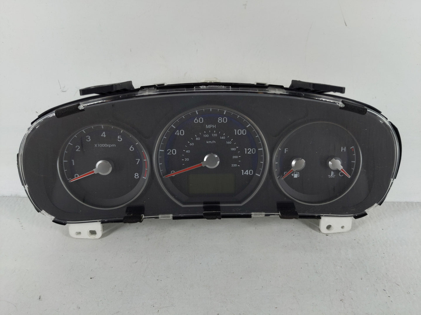 2010-2012 Hyundai Santa Fe Instrument Cluster Speedometer Gauges P/N:94011-0W030CA Fits Fits 2010 2011 2012 OEM Used Auto Pa