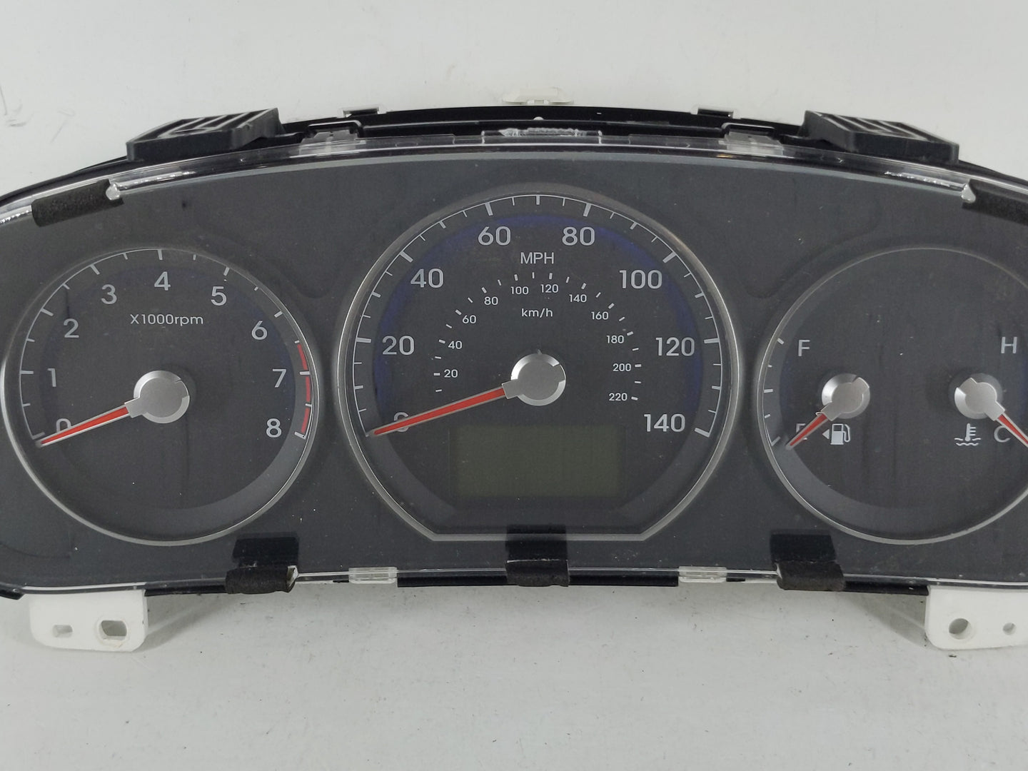 2010-2012 Hyundai Santa Fe Instrument Cluster Speedometer Gauges P/N:94011-0W030CA Fits Fits 2010 2011 2012 OEM Used Auto Pa