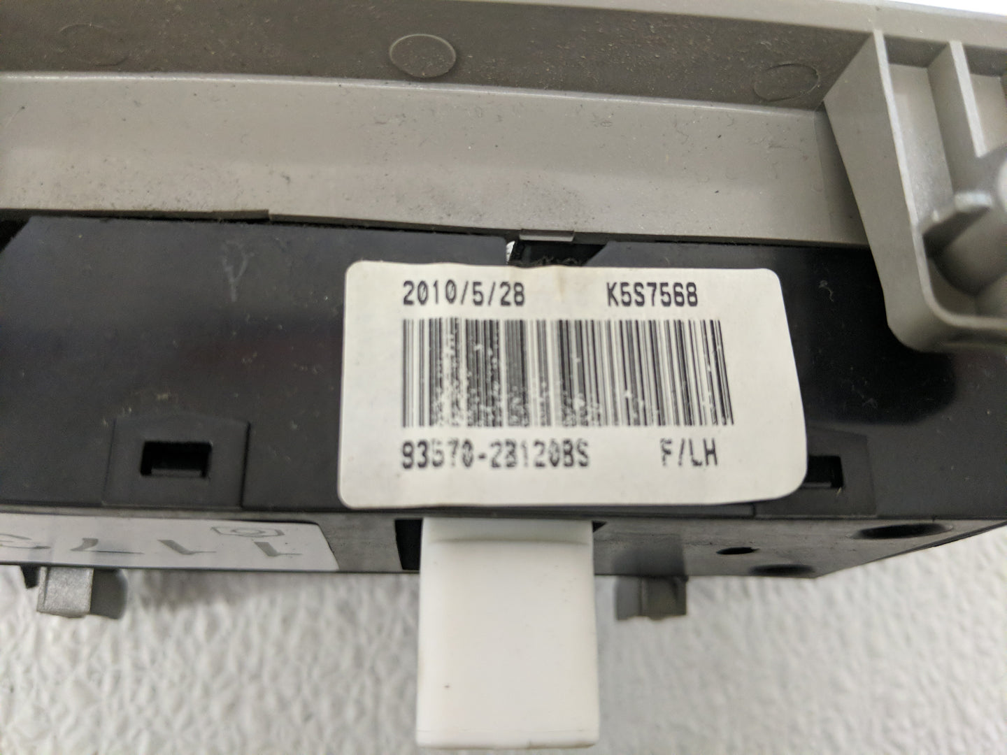 2010-2012 Hyundai Santa Fe Master Power Window Switch Replacement Driver Side Left P/N:93570-23120BS Fits Fits 2010 2011 201