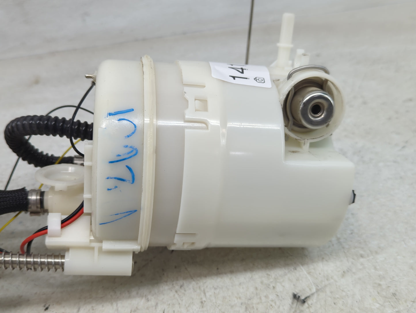 2011-2013 Kia Sorento Electrical Gas Fuel Pump Assembly - Oemusedautoparts1.com