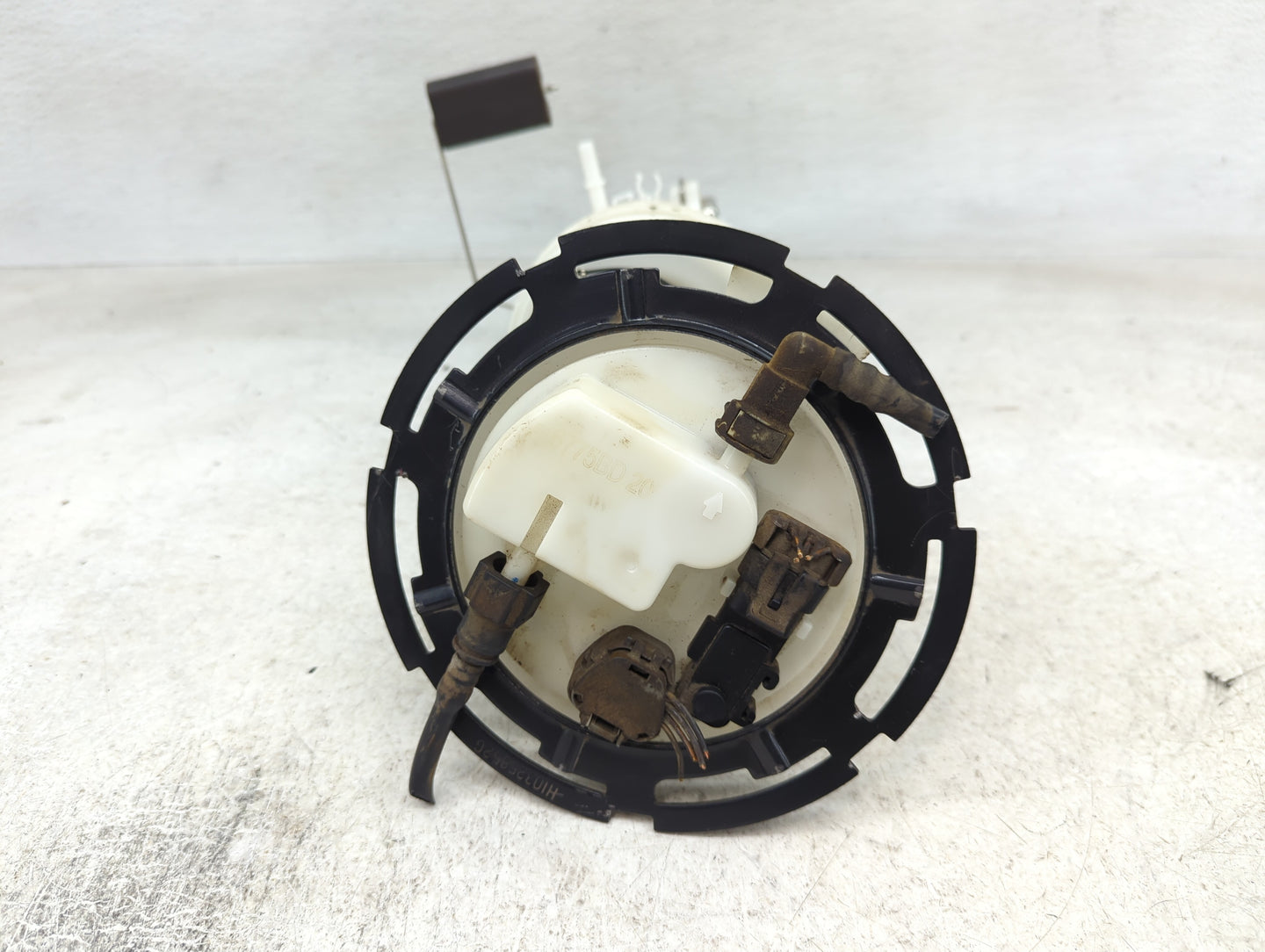 2011-2013 Kia Sorento Electrical Gas Fuel Pump Assembly - Oemusedautoparts1.com