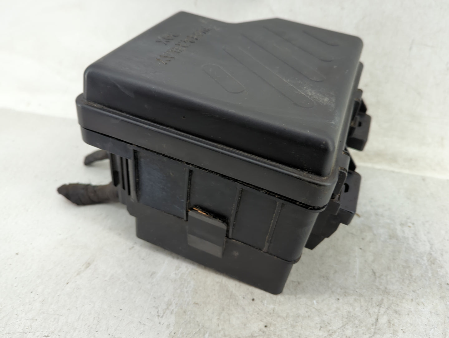 2010-2012 Hyundai Santa Fe Fusebox Fuse Box Panel Relay Module Fits Fits 2010 2011 2012 OEM Used Auto Parts - Oemusedautopar