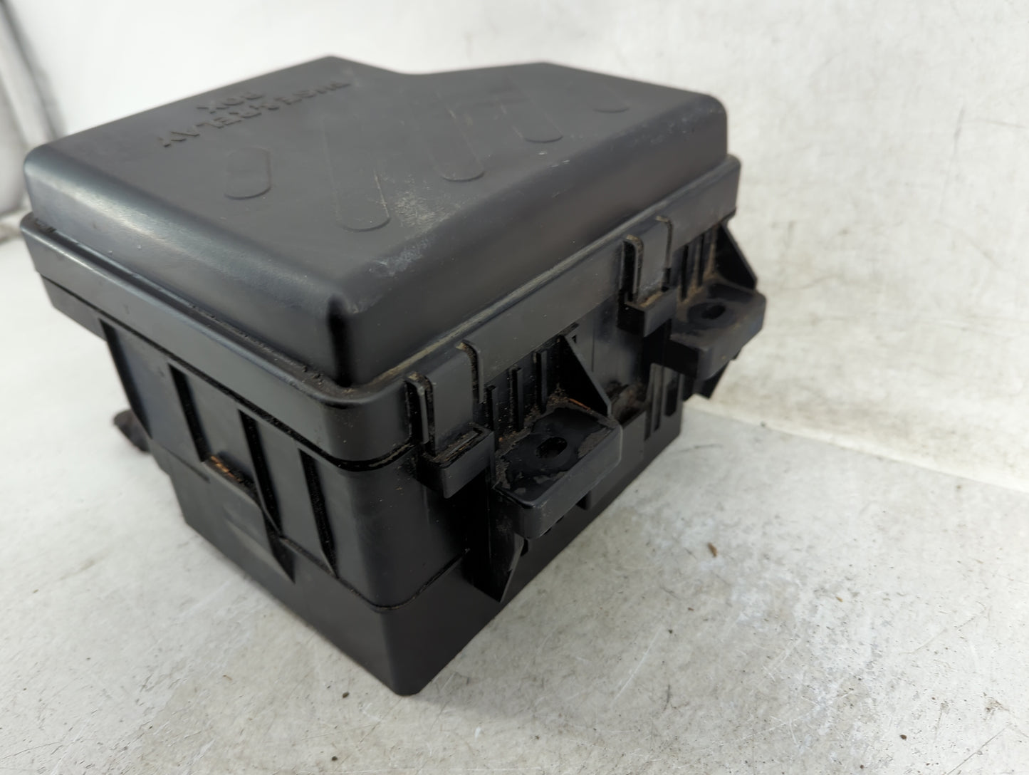 2010-2012 Hyundai Santa Fe Fusebox Fuse Box Panel Relay Module Fits Fits 2010 2011 2012 OEM Used Auto Parts - Oemusedautopar
