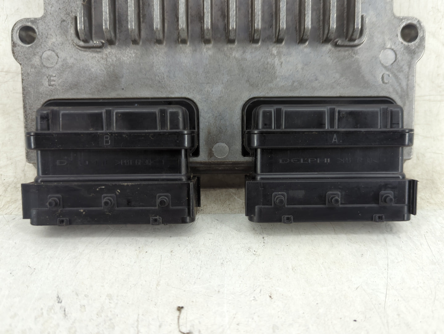 2010-2012 Hyundai Santa Fe PCM Engine Control Computer ECU ECM PCU OEM P/N:39109-3C561 28298091 Fits Fits 2010 2011 2012 OEM