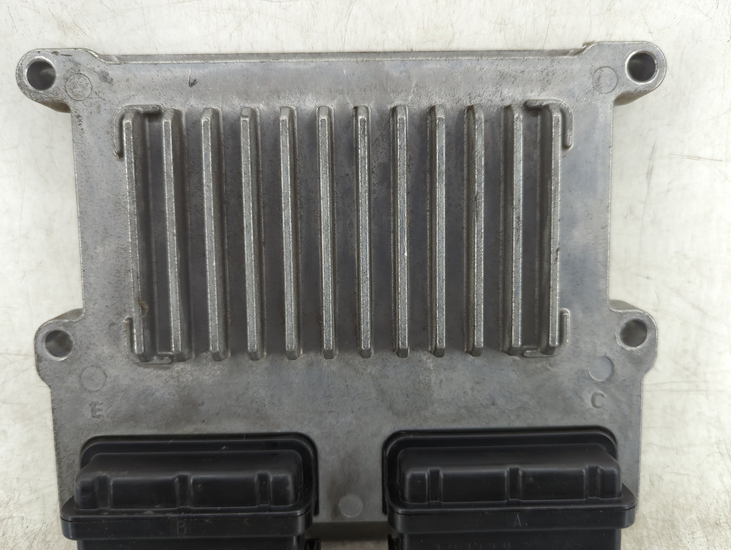 2010-2012 Hyundai Santa Fe PCM Engine Control Computer ECU ECM PCU OEM P/N:39109-3C561 28298091 Fits Fits 2010 2011 2012 OEM