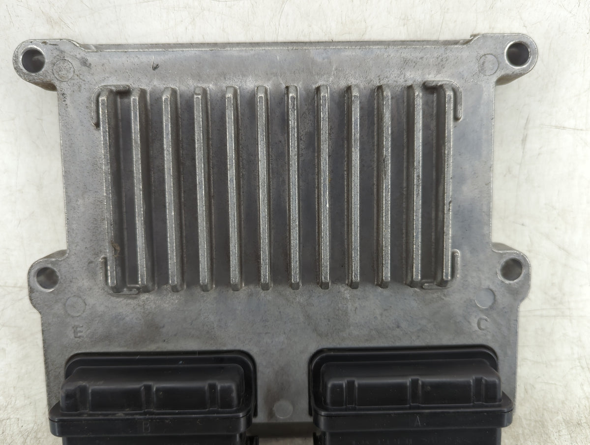 2010-2012 Hyundai Santa Fe PCM Engine Control Computer ECU ECM PCU OEM P/N:39109-3C561 28298091 Fits 2010 2011 2012 OEM Used