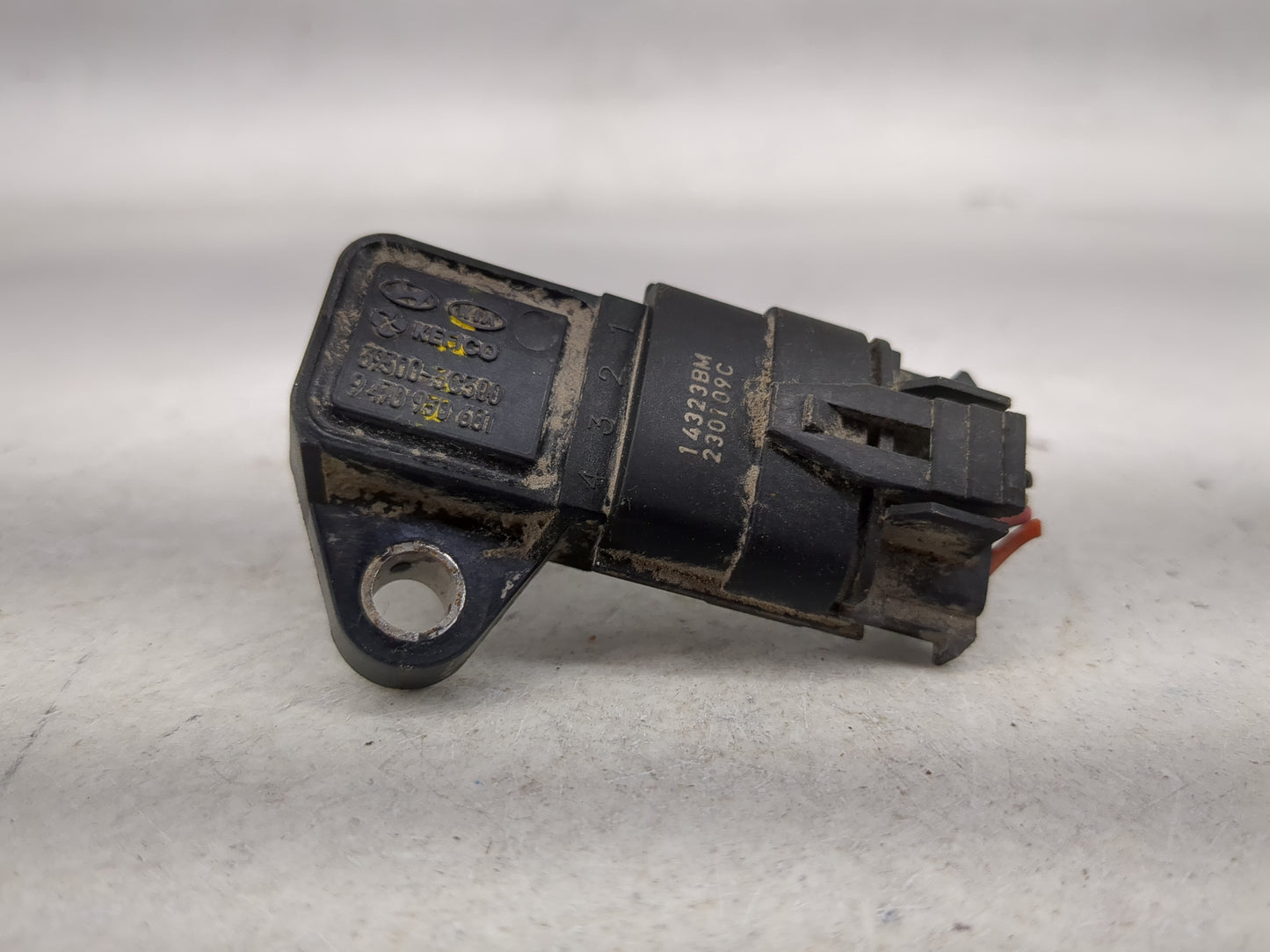 2010-2012 Hyundai Santa Fe Mass Air Flow Meter Maf 1486648 - Oemusedautoparts1.com