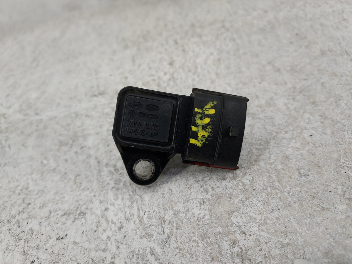 2010-2012 Hyundai Santa Fe Mass Air Flow Meter Maf Sensor 1488041 - Oemusedautoparts1.com