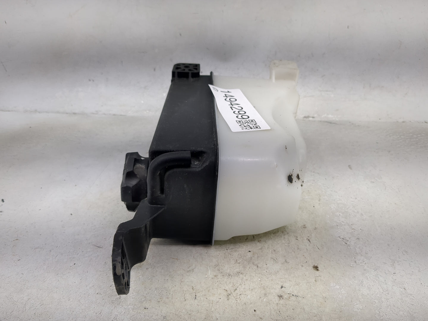 2010 Hyundai Santa Fe Radiator Coolant Overflow Expansion Tank Bottle 1494299 - Oemusedautoparts1.com
