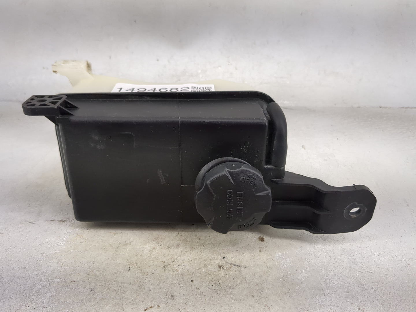 2010 Hyundai Santa Fe Radiator Coolant Overflow Expansion Tank Bottle 1494682 - Oemusedautoparts1.com
