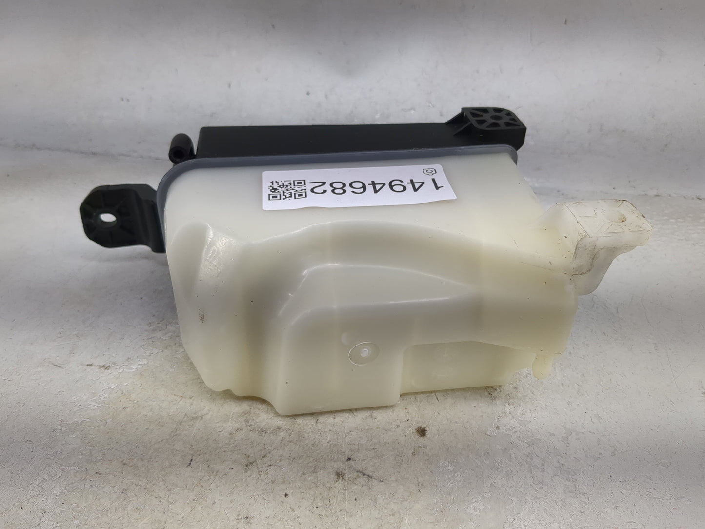 2010 Hyundai Santa Fe Radiator Coolant Overflow Expansion Tank Bottle 1494682 - Oemusedautoparts1.com