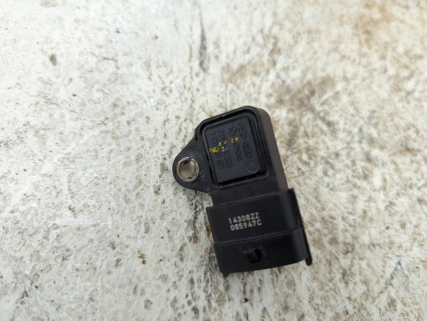 2010-2012 Hyundai Santa Fe Mass Air Flow Meter Maf 1495544 - Oemusedautoparts1.com