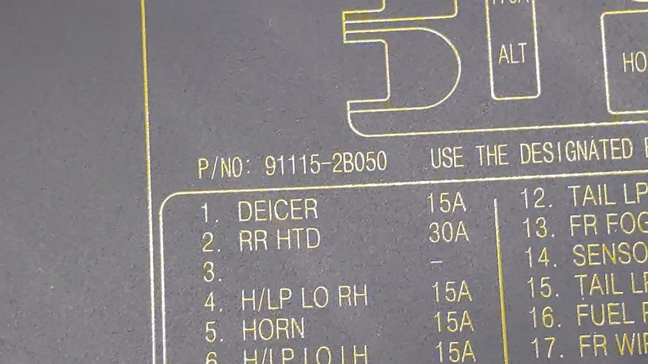 2010-2012 Hyundai Santa Fe Fusebox Fuse Box Panel Relay Module P/N:91115-2B050 91950-2B710 Fits Fits 2010 2011 2012 OEM Used