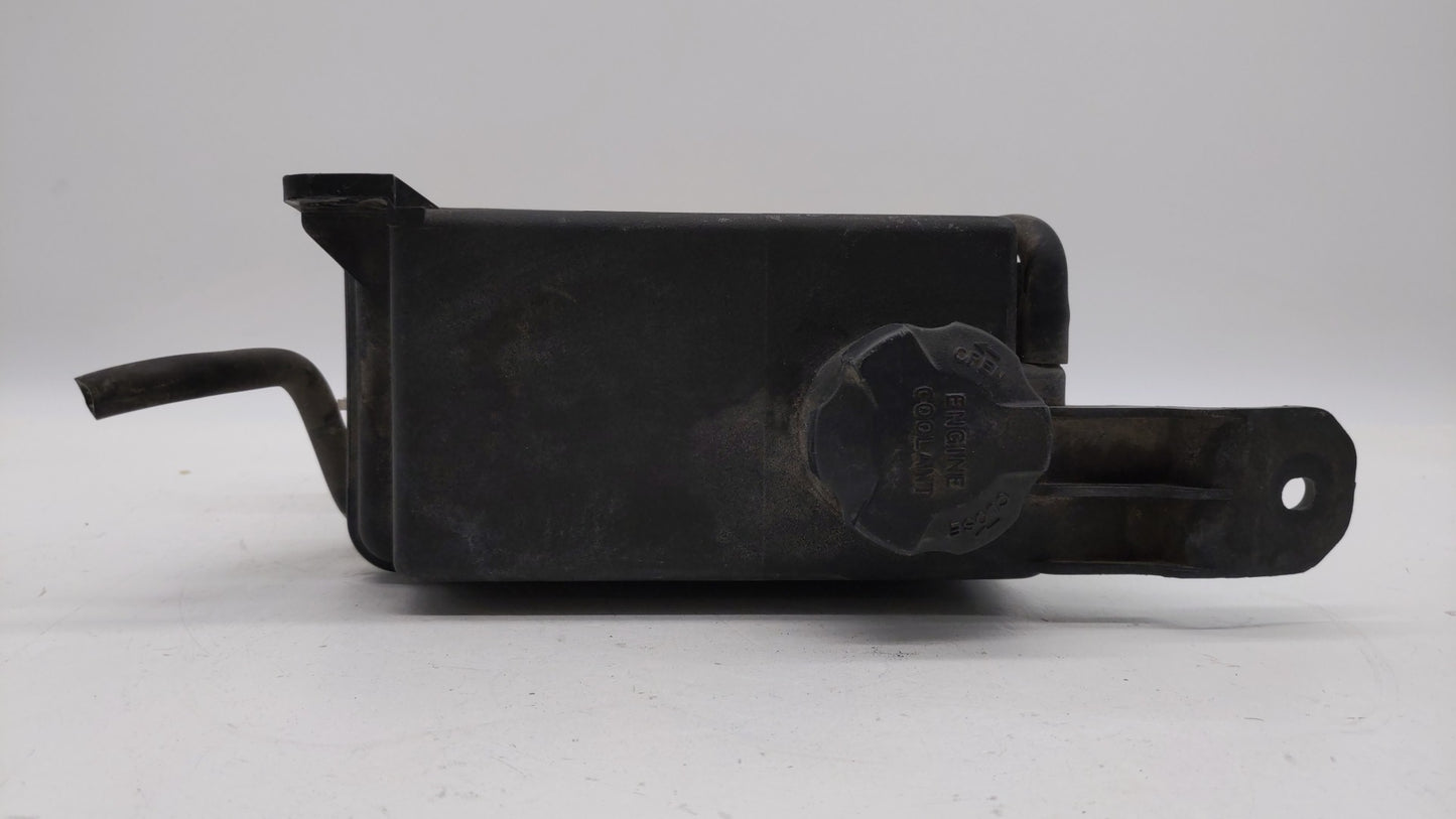 2010 Hyundai Santa Fe Radiator Coolant Overflow Expansion Tank Bottle - Oemusedautoparts1.com