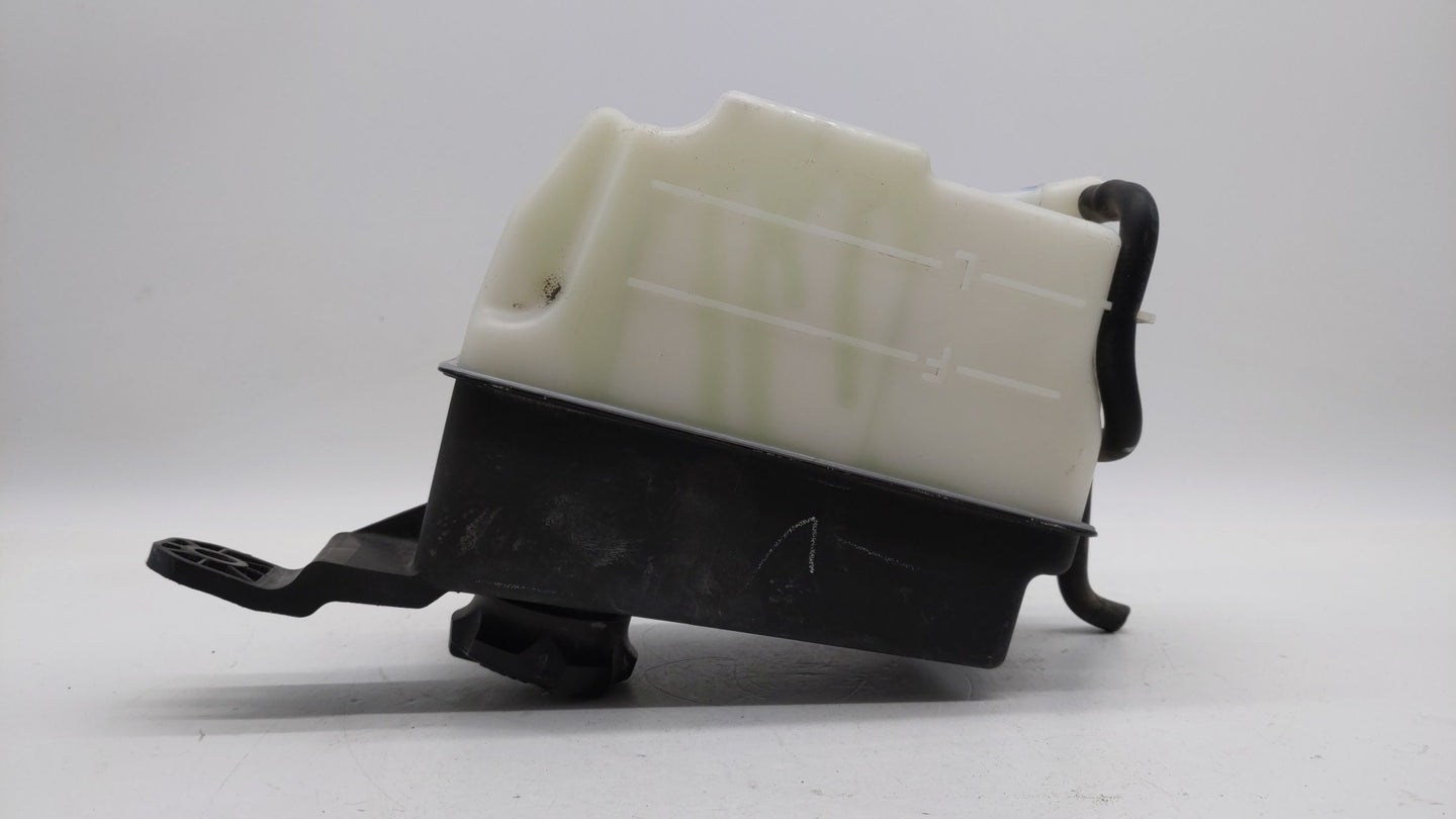 2010 Hyundai Santa Fe Radiator Coolant Overflow Expansion Tank Bottle - Oemusedautoparts1.com