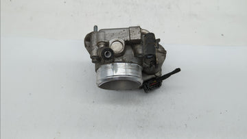 2010-2012 Hyundai Santa Fe Throttle Body P/N:35100-25400 35100-25200 Fits Fits 2006 2007 2008 2009 2010 2011 2012 2013 OEM Used Auto Parts