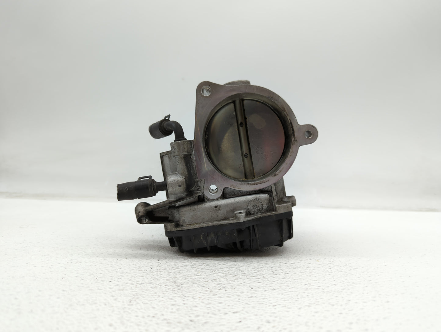 2010-2012 Hyundai Santa Fe Throttle Body P/N:28099075 35100-3C700 Fits Fits 2010 2011 2012 2013 2014 OEM Used Auto Parts - O