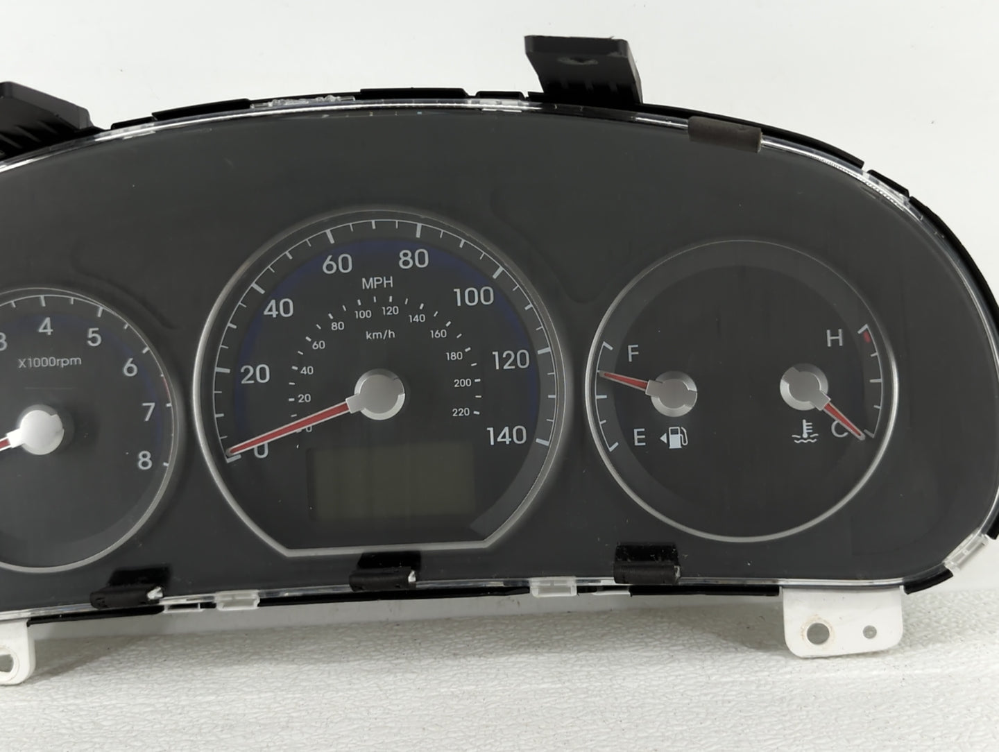 2010-2012 Hyundai Santa Fe Instrument Cluster Speedometer Gauges P/N:94011-0W030CA 94011-0W031 Fits Fits 2010 2011 2012 OEM 