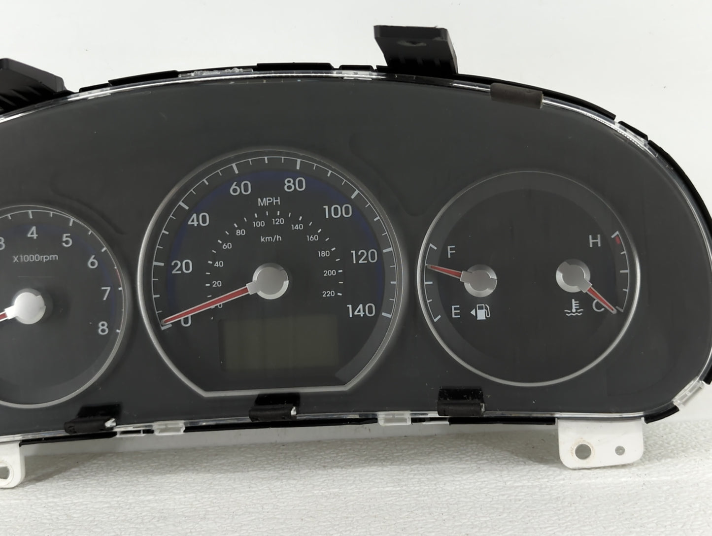 2010-2012 Hyundai Santa Fe Instrument Cluster Speedometer Gauges P/N:94011-0W030CA 94011-0W031 Fits Fits 2010 2011 2012 OEM 