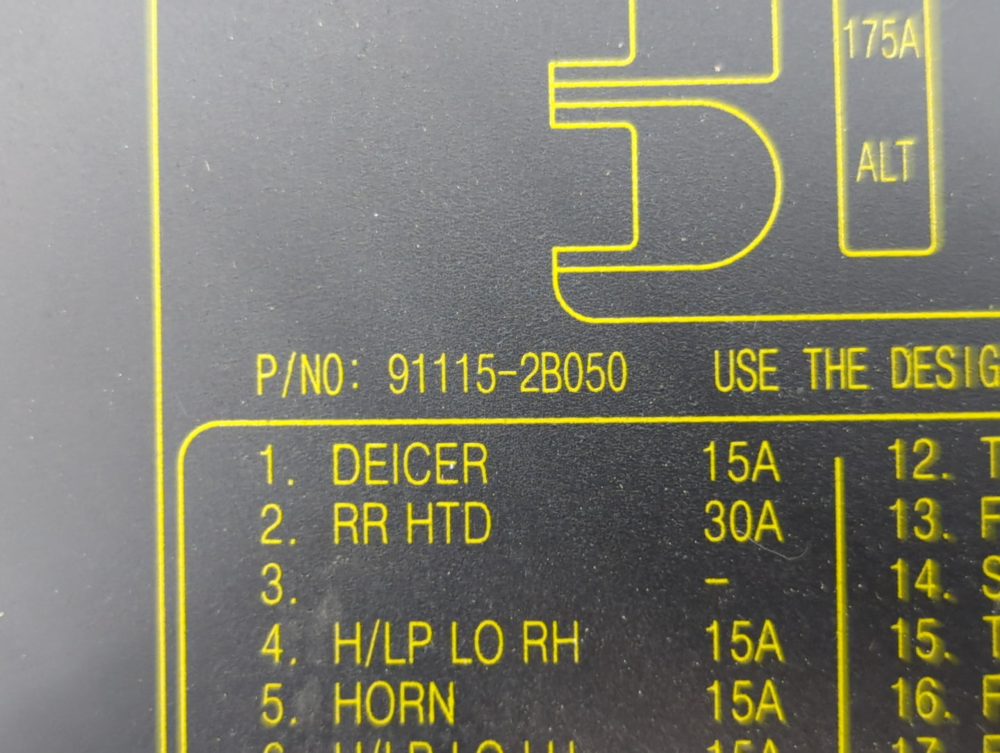 2010-2012 Hyundai Santa Fe Fusebox Fuse Box Panel Relay Module P/N:91115-2B050 91950-2B710 Fits Fits 2010 2011 2012 OEM Used