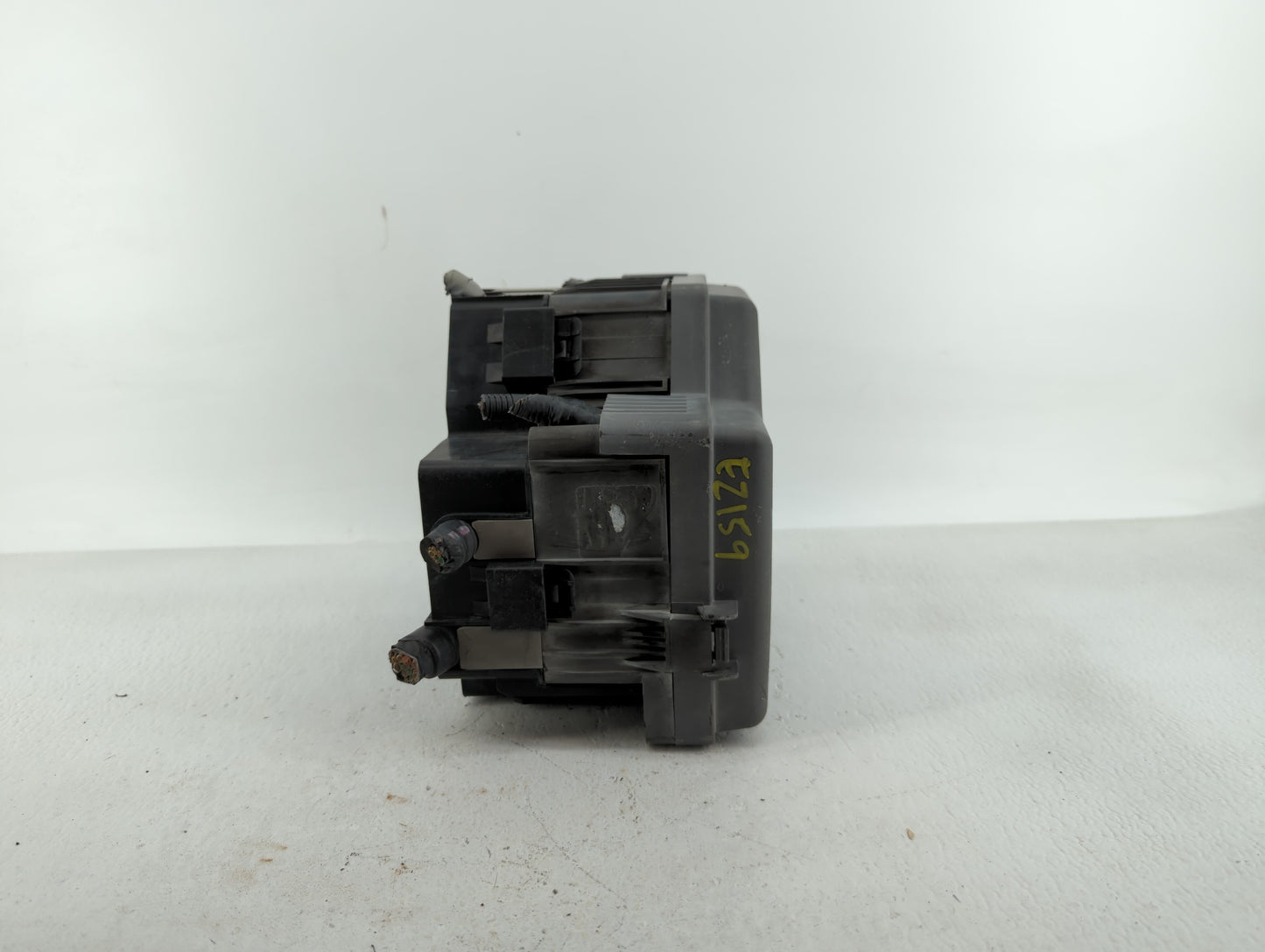 2010-2012 Hyundai Santa Fe Fusebox Fuse Box Panel Relay Module P/N:91115-2B050 91950-2B710 Fits Fits 2010 2011 2012 OEM Used