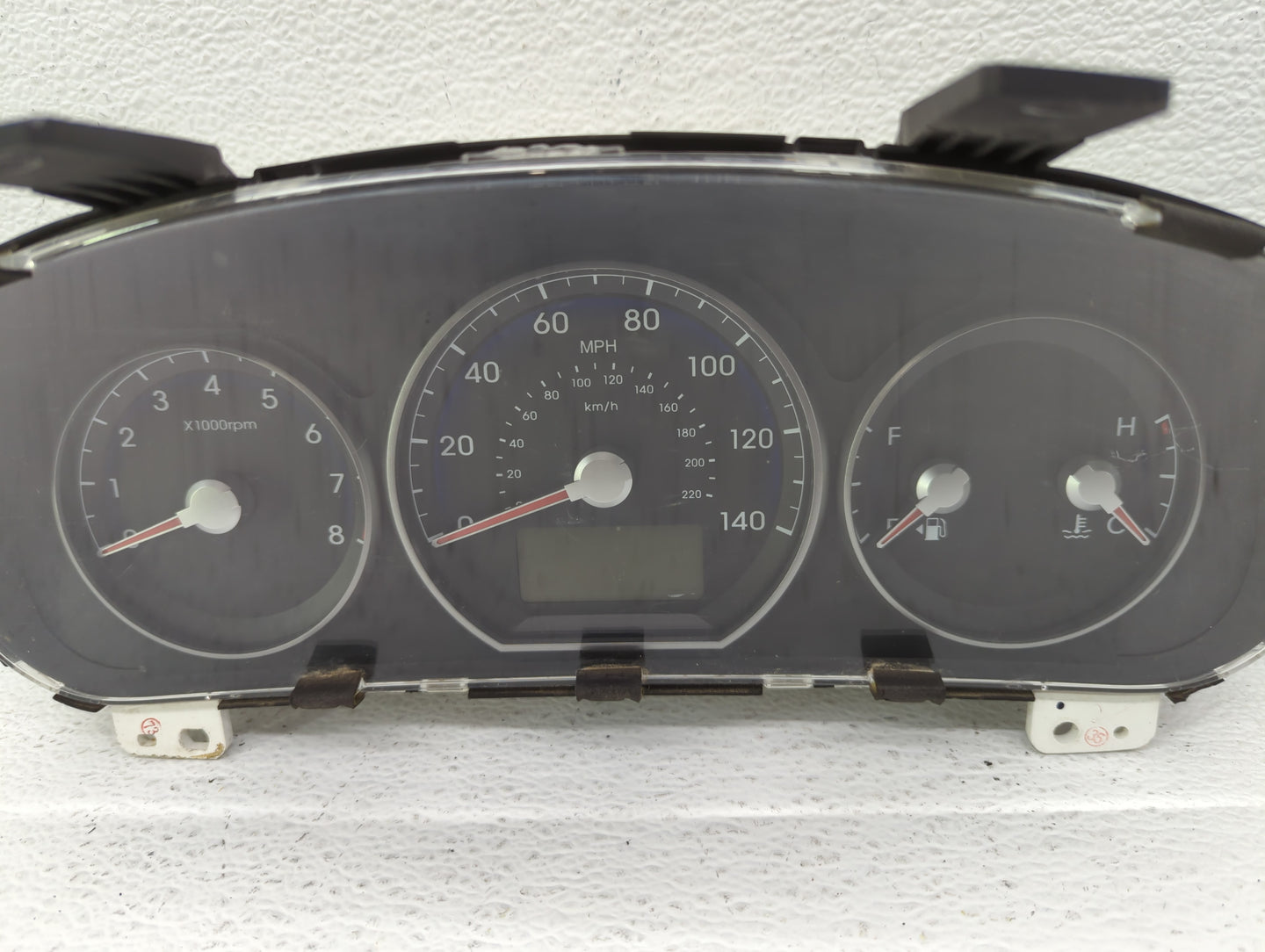 2010-2012 Hyundai Santa Fe Instrument Cluster Speedometer Gauges P/N:94011-0W030CA, 94011-0W031 Fits Fits 2010 2011 2012 OEM