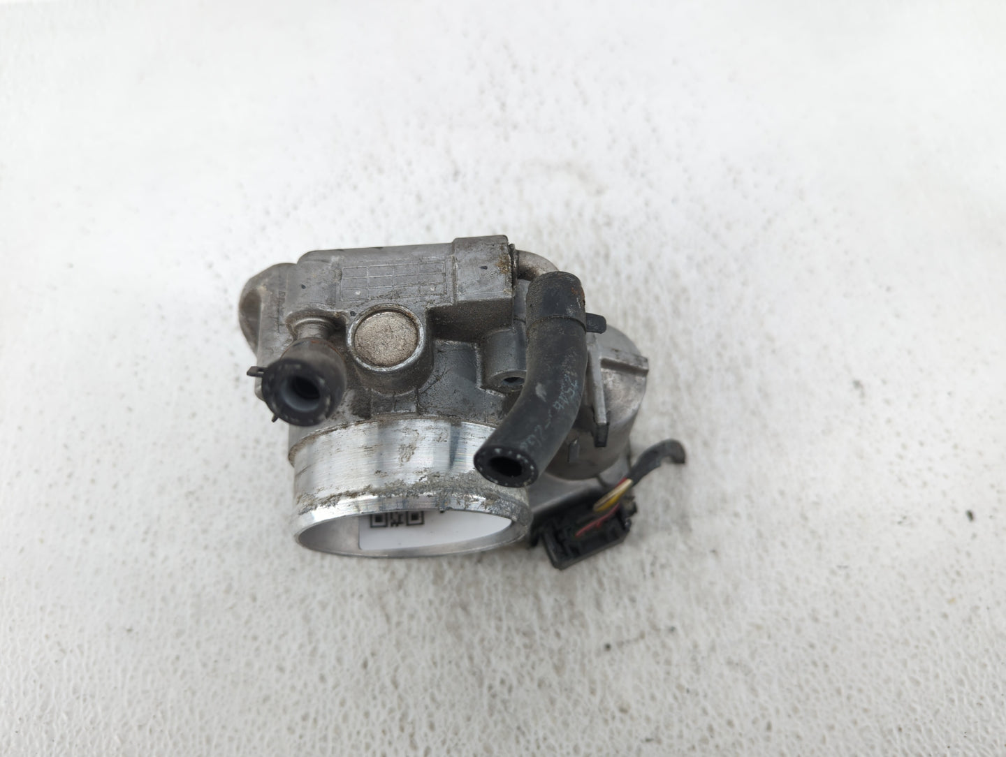 2010-2012 Hyundai Santa Fe Throttle Body P/N:35100-25400 Fits Fits 2006 2007 2008 2009 2010 2011 2012 2013 OEM Used Auto Par
