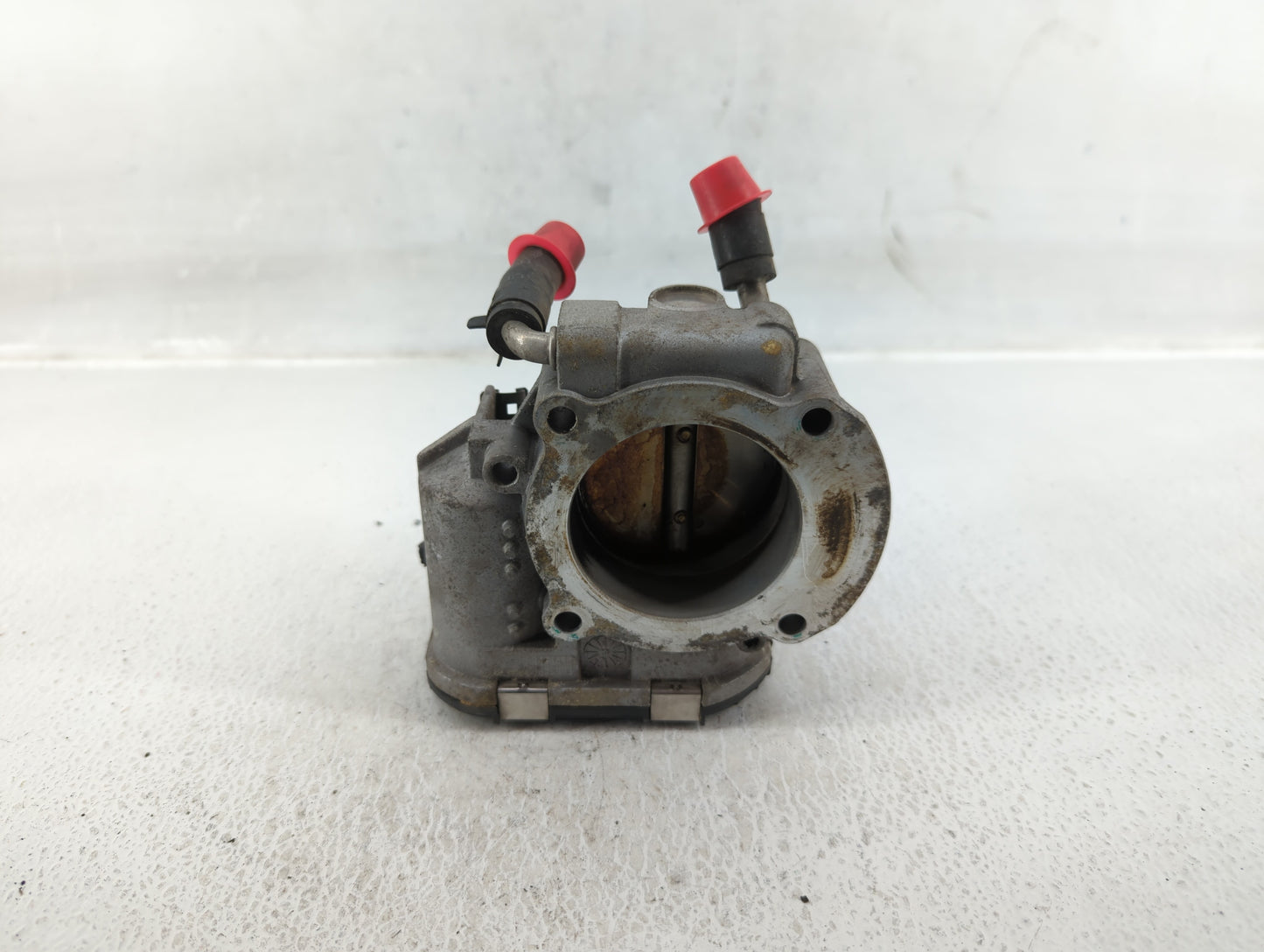 2010-2012 Hyundai Santa Fe Throttle Body P/N:35100-25400 Fits Fits 2006 2007 2008 2009 2010 2011 2012 2013 OEM Used Auto Par