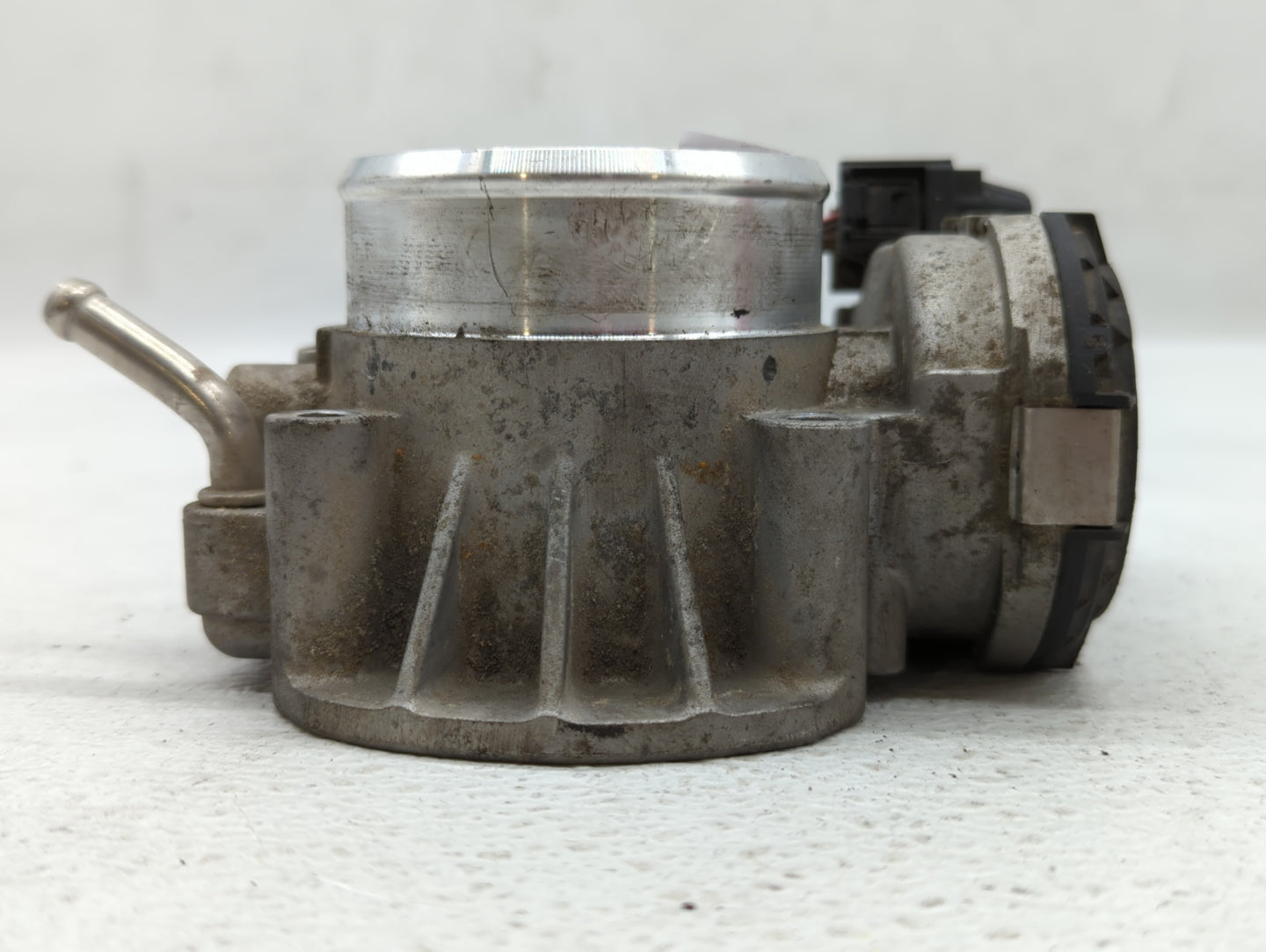 2010-2012 Hyundai Santa Fe Throttle Body Fits Fits 2006 2007 2008 2009 2010 2011 2012 2013 OEM Used Auto Parts - Oemusedauto