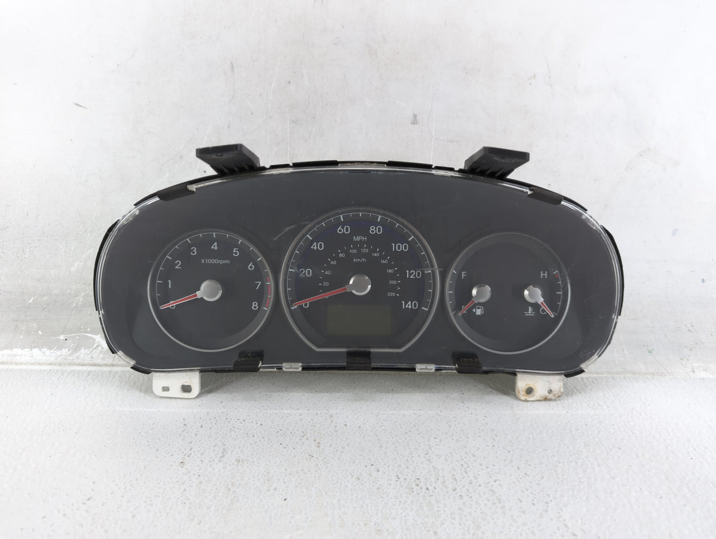 2010-2012 Hyundai Santa Fe Instrument Cluster Speedometer Gauges P/N:94011-0W130CA Fits Fits 2010 2011 2012 OEM Used Auto Pa