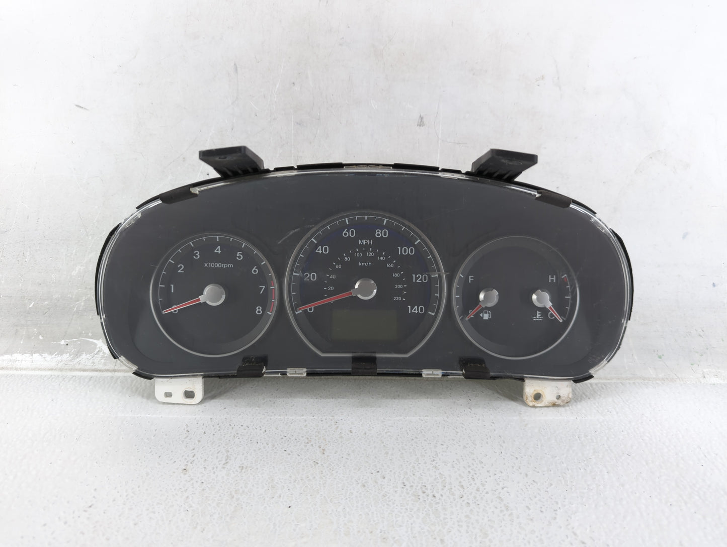 2010-2012 Hyundai Santa Fe Instrument Cluster Speedometer Gauges P/N:94011-0W130CA Fits Fits 2010 2011 2012 OEM Used Auto Pa