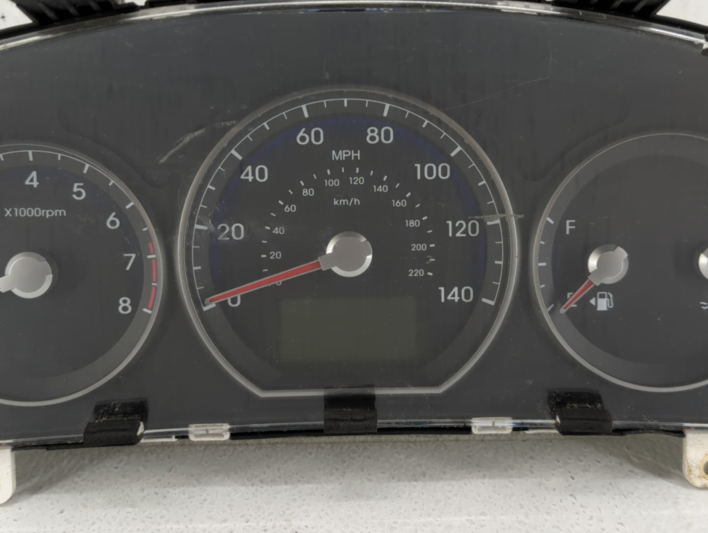 2010-2012 Hyundai Santa Fe Instrument Cluster Speedometer Gauges P/N:94011-0W130CA Fits Fits 2010 2011 2012 OEM Used Auto Pa
