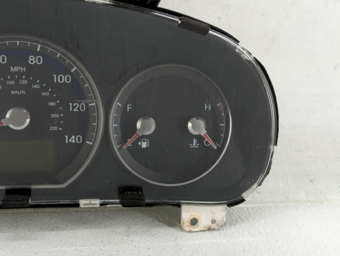2010-2012 Hyundai Santa Fe Instrument Cluster Speedometer Gauges P/N:94011-0W130CA Fits Fits 2010 2011 2012 OEM Used Auto Pa