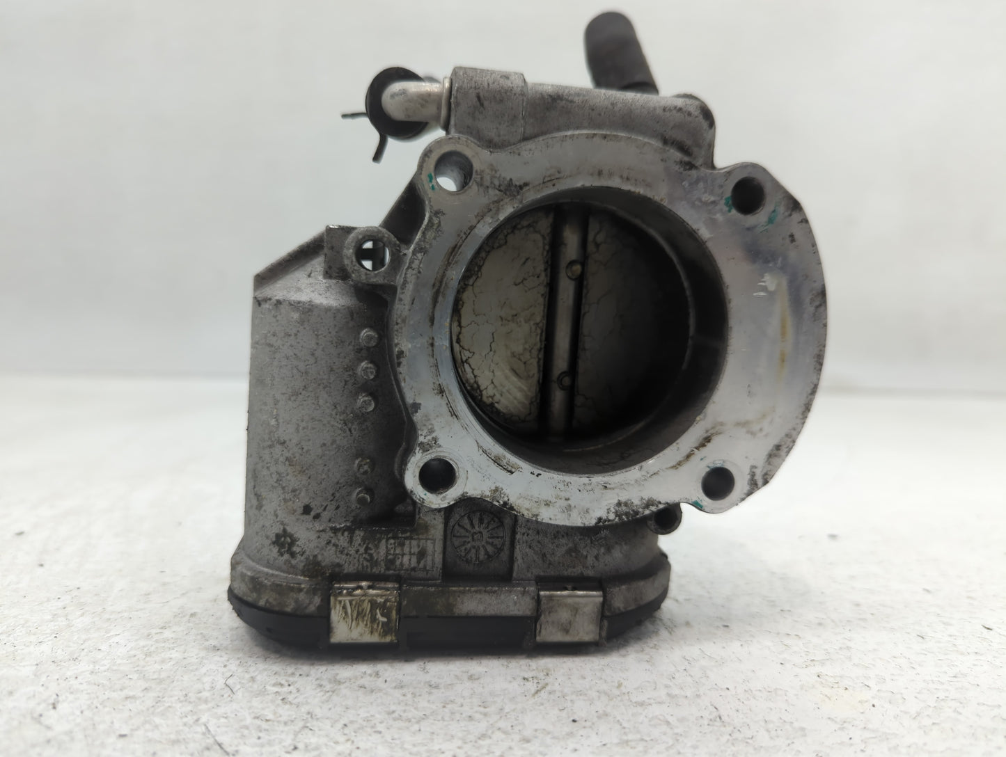 2010-2012 Hyundai Santa Fe Throttle Body P/N:9 590 930 001 35100-25400 Fits Fits 2006 2007 2008 2009 2010 2011 2012 2013 OEM
