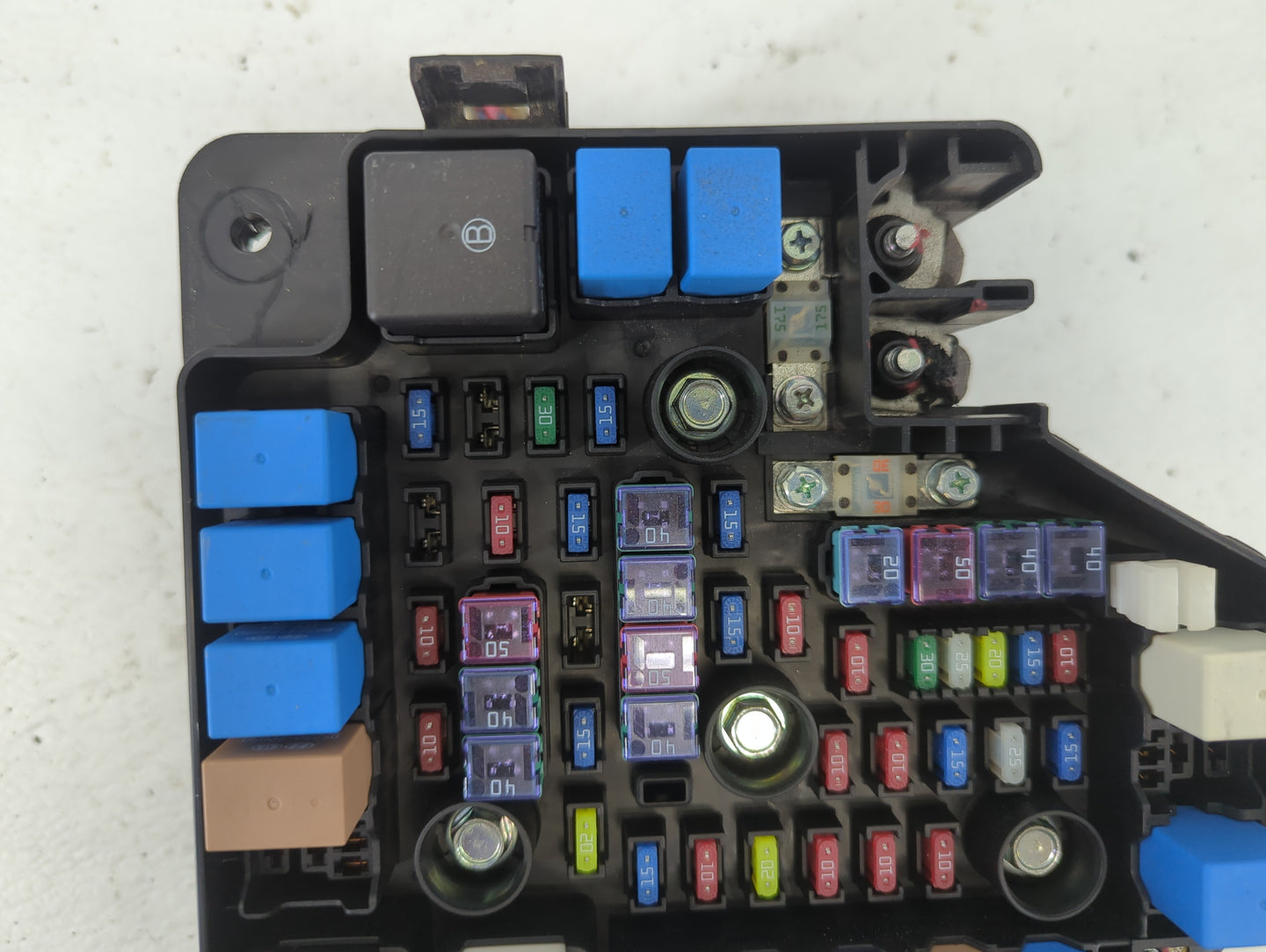 2010-2012 Hyundai Santa Fe Fusebox Fuse Box Panel Relay Module P/N:91115-2B050 Fits Fits 2010 2011 2012 OEM Used Auto Parts 