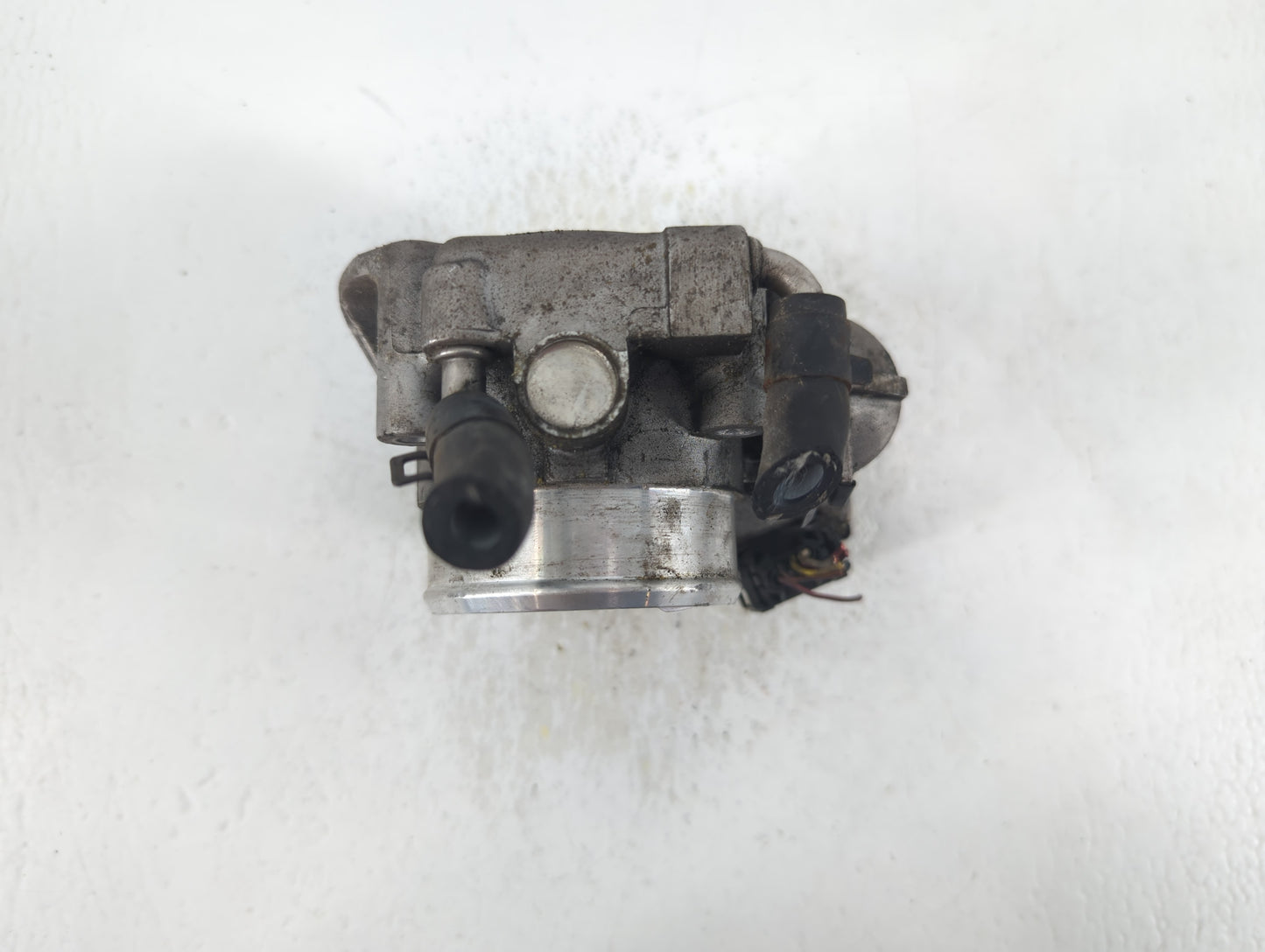 2010-2012 Hyundai Santa Fe Throttle Body P/N:35100-25400 Fits Fits 2006 2007 2008 2009 2010 2011 2012 2013 OEM Used Auto Par