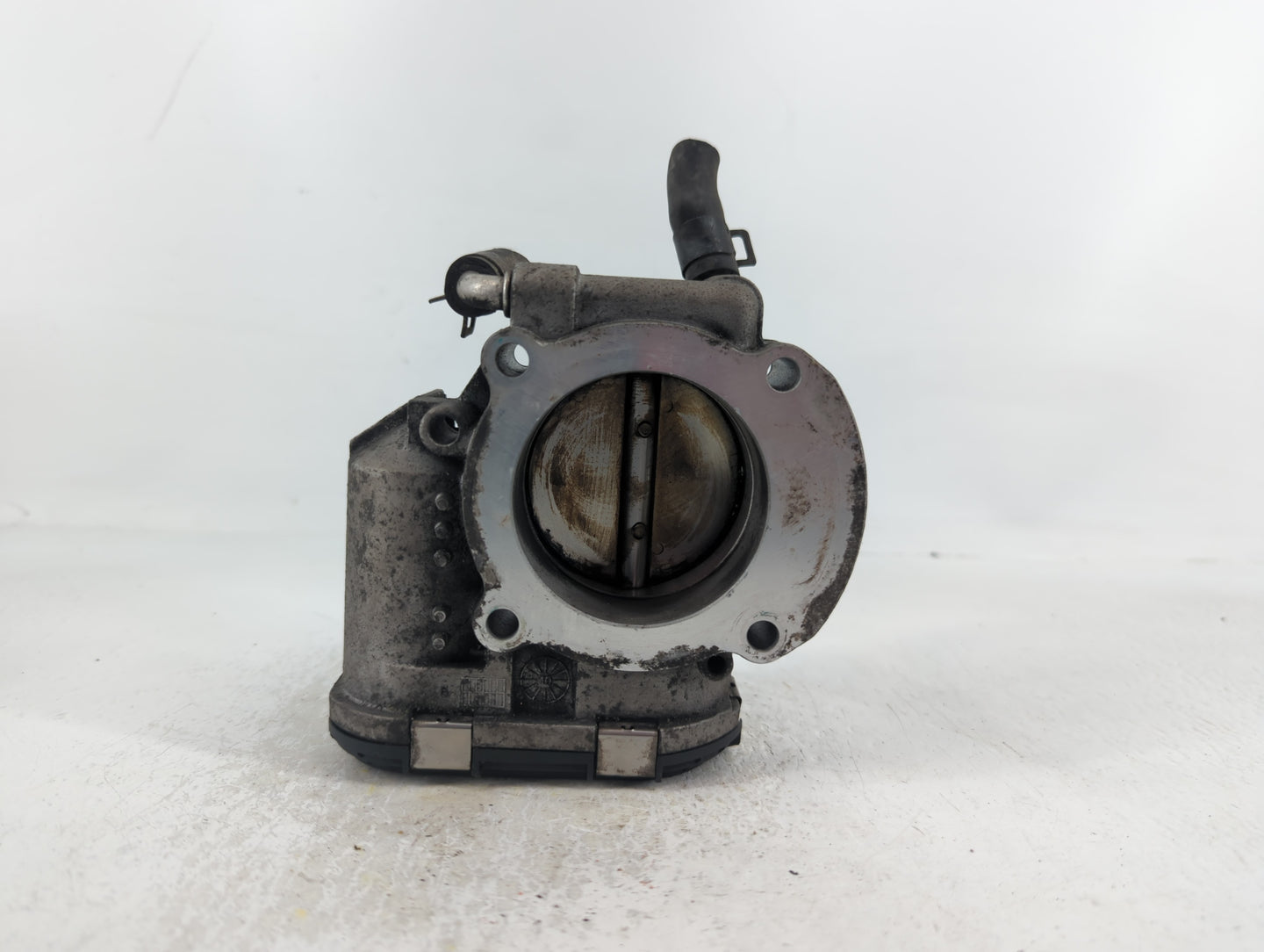 2010-2012 Hyundai Santa Fe Throttle Body P/N:35100-25400 Fits Fits 2006 2007 2008 2009 2010 2011 2012 2013 OEM Used Auto Par