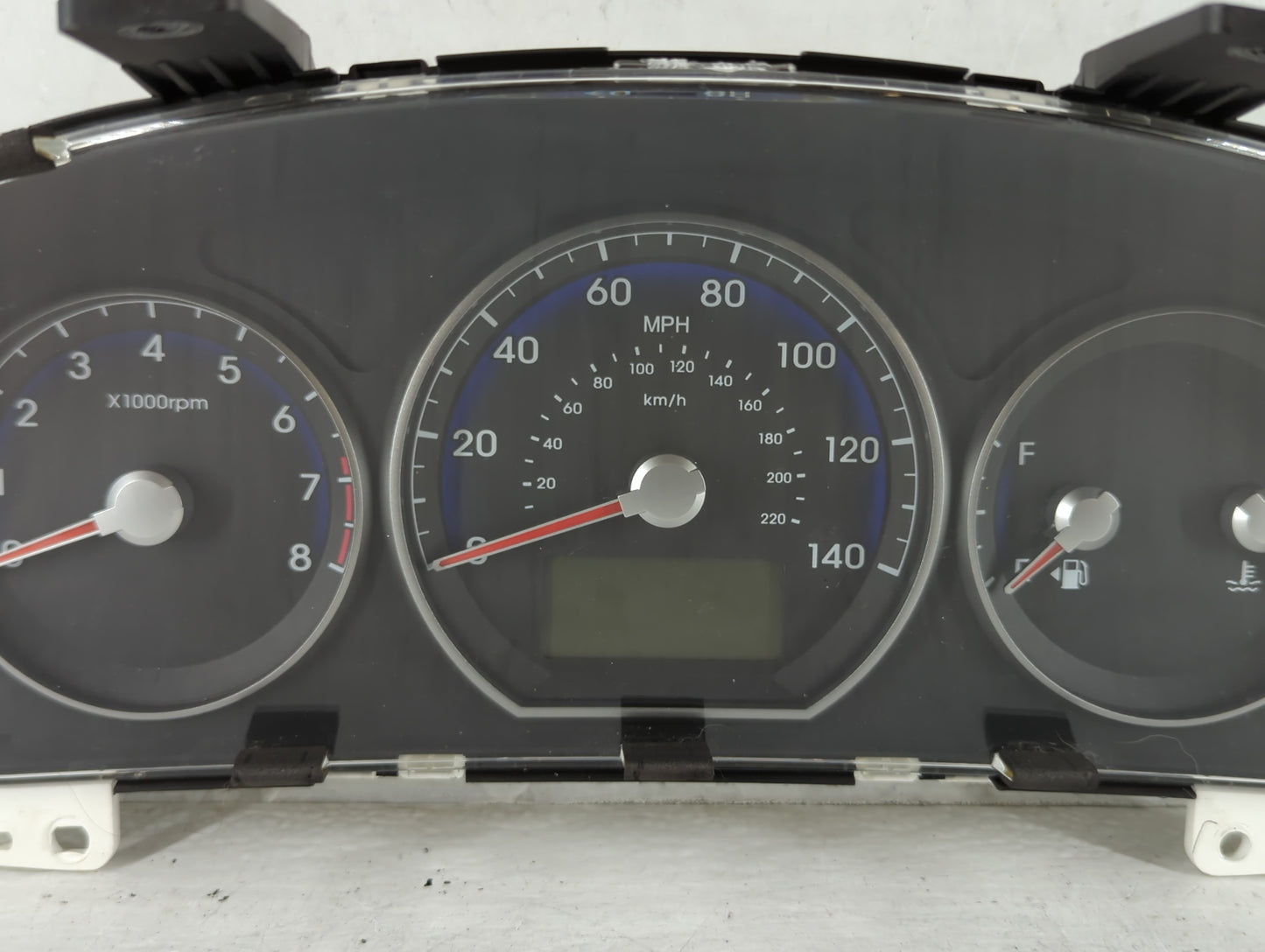 2010-2012 Hyundai Santa Fe Instrument Cluster Speedometer Gauges P/N:94011-0W130CA Fits Fits 2010 2011 2012 OEM Used Auto Pa