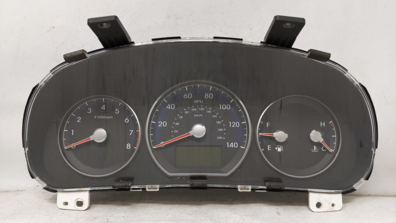 2010-2012 Hyundai Santa Fe Instrument Cluster Speedometer Gauges P/N:94011-0W131 Fits Fits 2010 2011 2012 OEM Used Auto Part