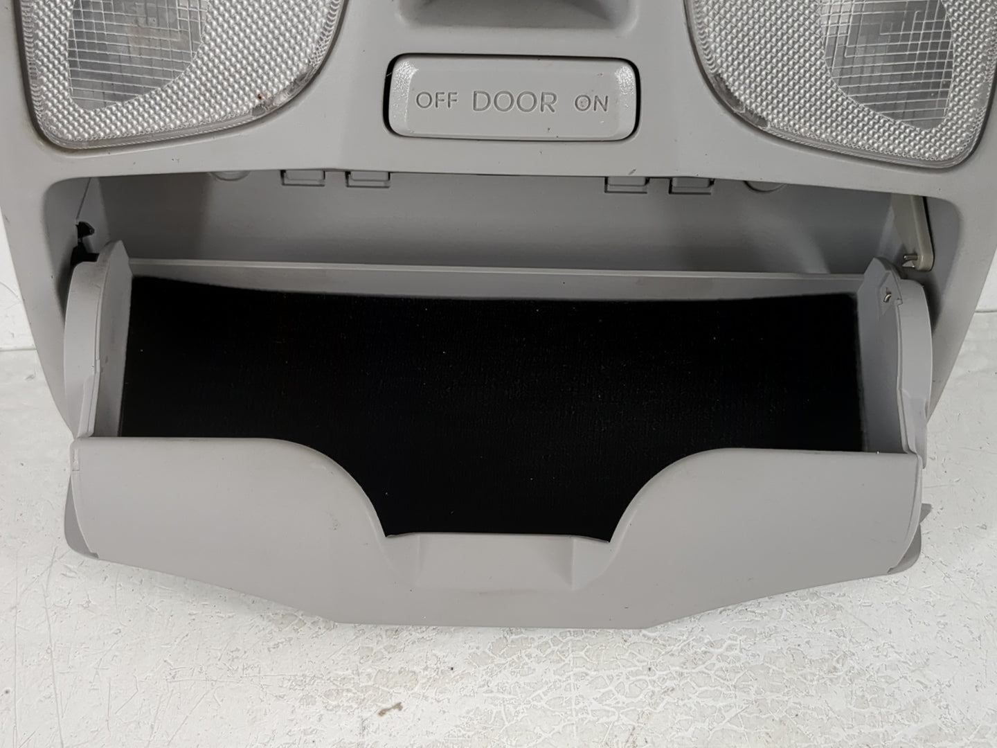 2011-2013 Hyundai Sonata Overhead Roof Console Interior Dome Light - Oemusedautoparts1.com