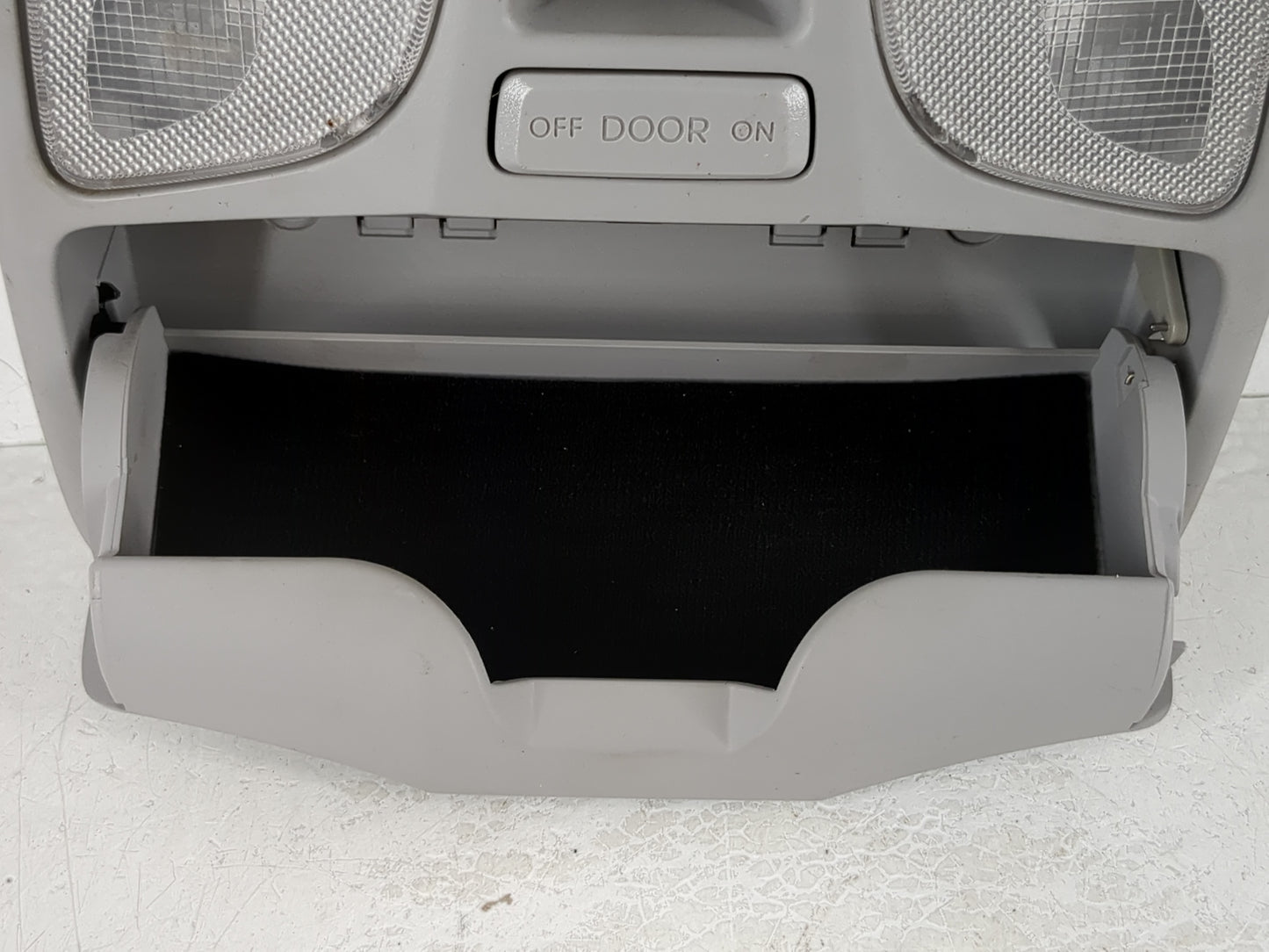 2011-2013 Hyundai Sonata Overhead Roof Console Interior Dome Light - Oemusedautoparts1.com