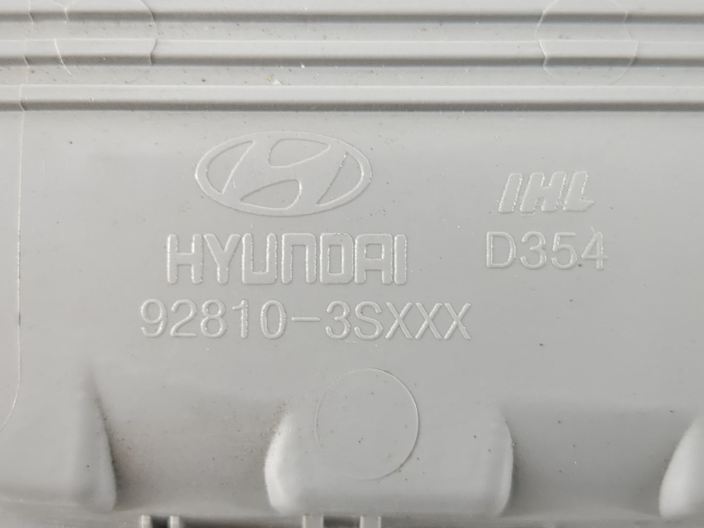 2011-2013 Hyundai Sonata Overhead Roof Console Interior Dome Light - Oemusedautoparts1.com