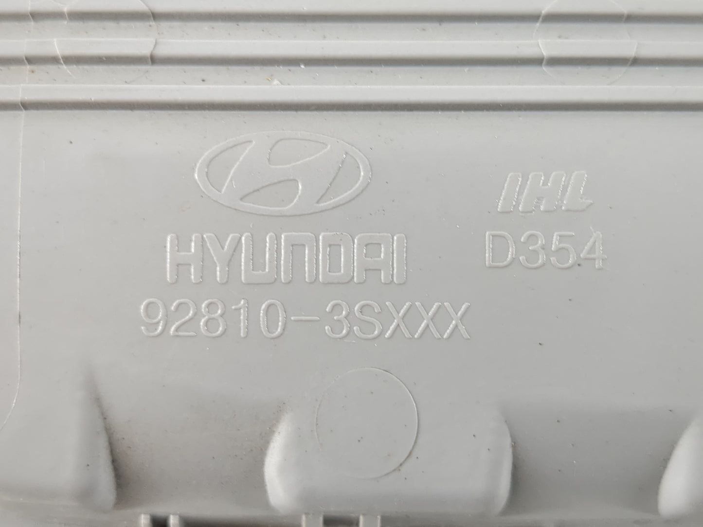 2011-2013 Hyundai Sonata Overhead Roof Console Interior Dome Light - Oemusedautoparts1.com