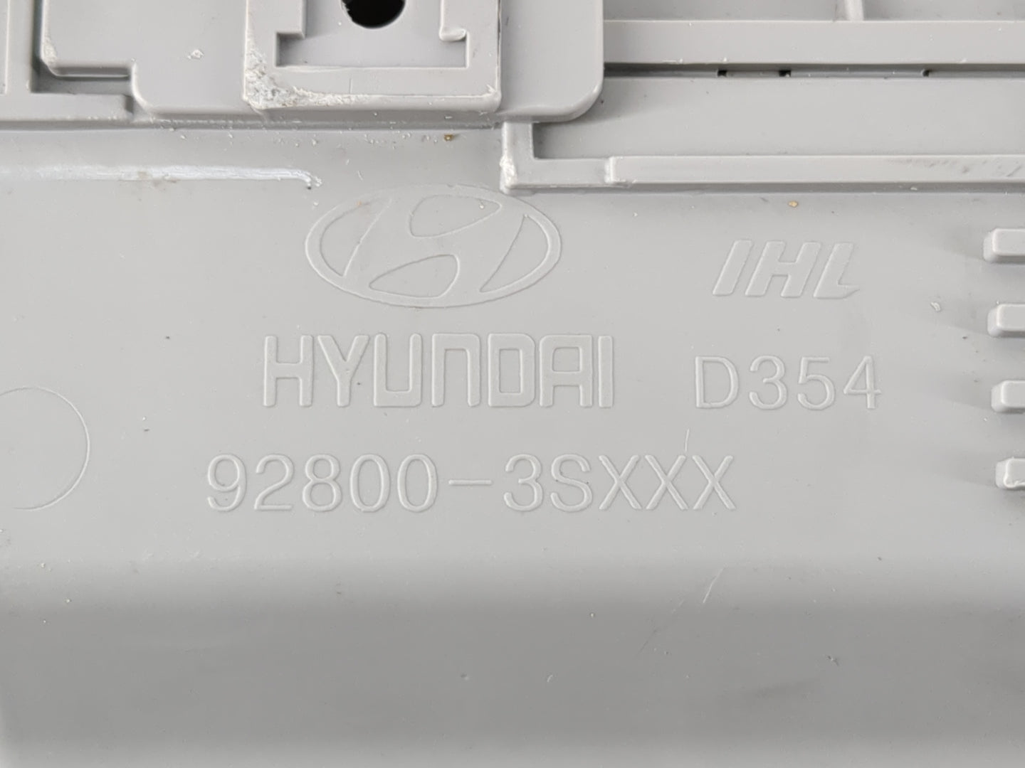 2011-2015 Hyundai Sonata Overhead Roof Console Interior Dome Light - Oemusedautoparts1.com