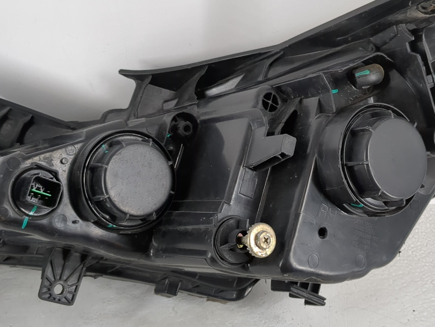 2011-2014 Hyundai Sonata Driver Left Oem Head Light Headlight Lamp - Oemusedautoparts1.com