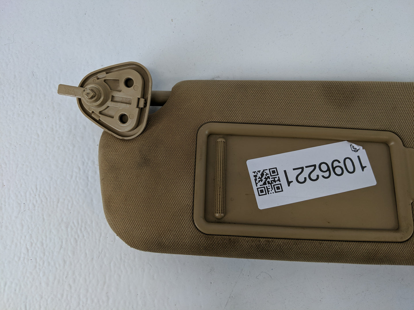 2011-2015 Hyundai Sonata Sun Visor Shade Replacement Driver Left Mirror Fits Fits 2011 2012 2013 2014 2015 OEM Used Auto Par