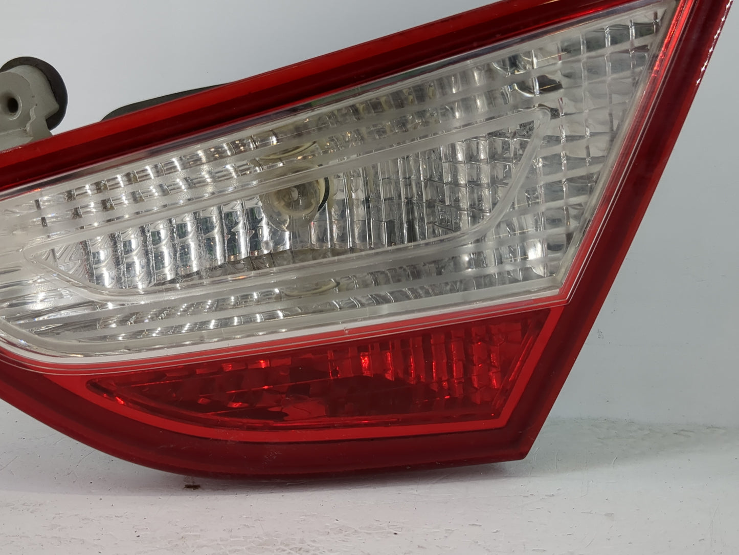 2011-2014 Hyundai Sonata Tail Light Assembly Passenger Right OEM P/N:92404-3Q Fits Fits 2011 2012 2013 2014 OEM Used Auto Pa