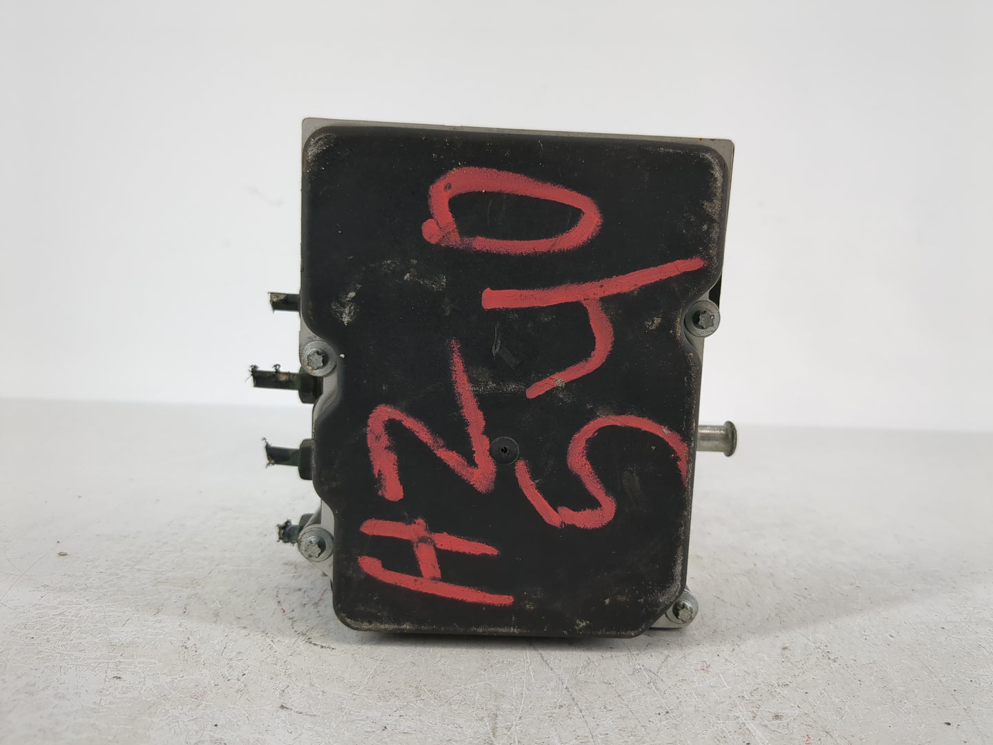 2011-2013 Hyundai Sonata ABS Pump Control Module Replacement P/N:58920-30500 0 265 238 094 Fits Fits 2011 2012 2013 OEM Used